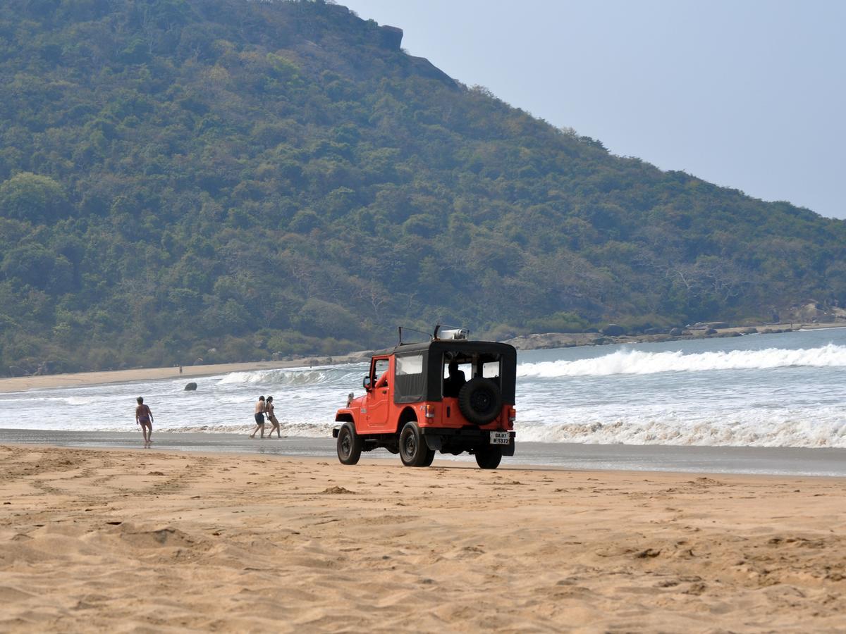 Tutti Garden Bungalows Hotell Mormugao Exteriör bild